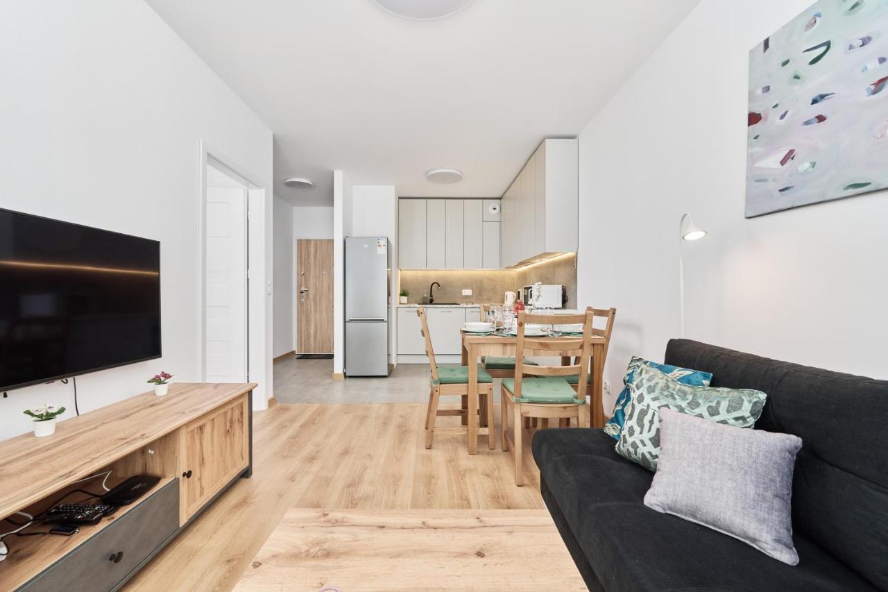 Apartment Wichrowa With Free Garage Wroclaw By Noclegi Renters Exterior photo