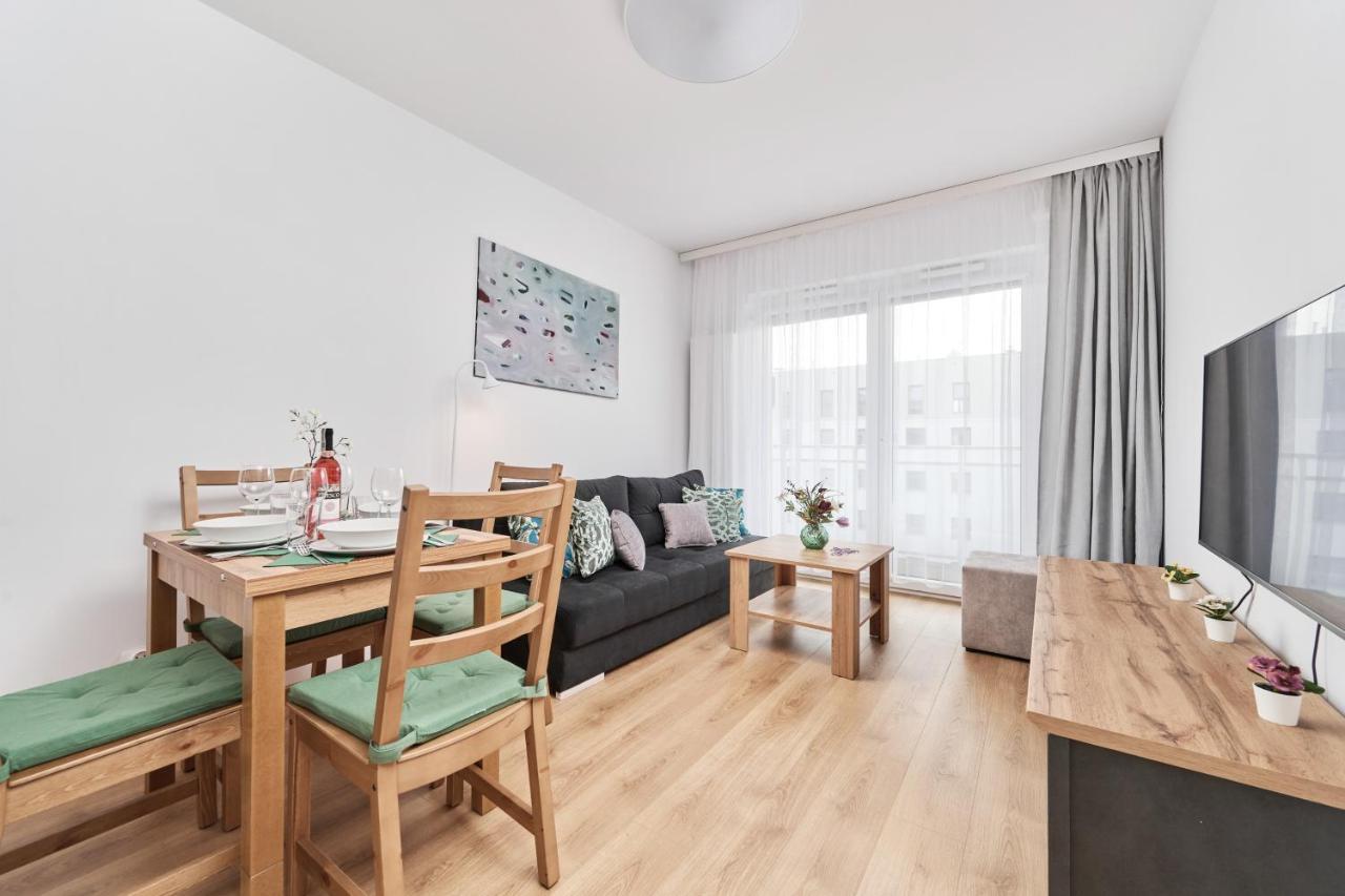 Apartment Wichrowa With Free Garage Wroclaw By Noclegi Renters Exterior photo