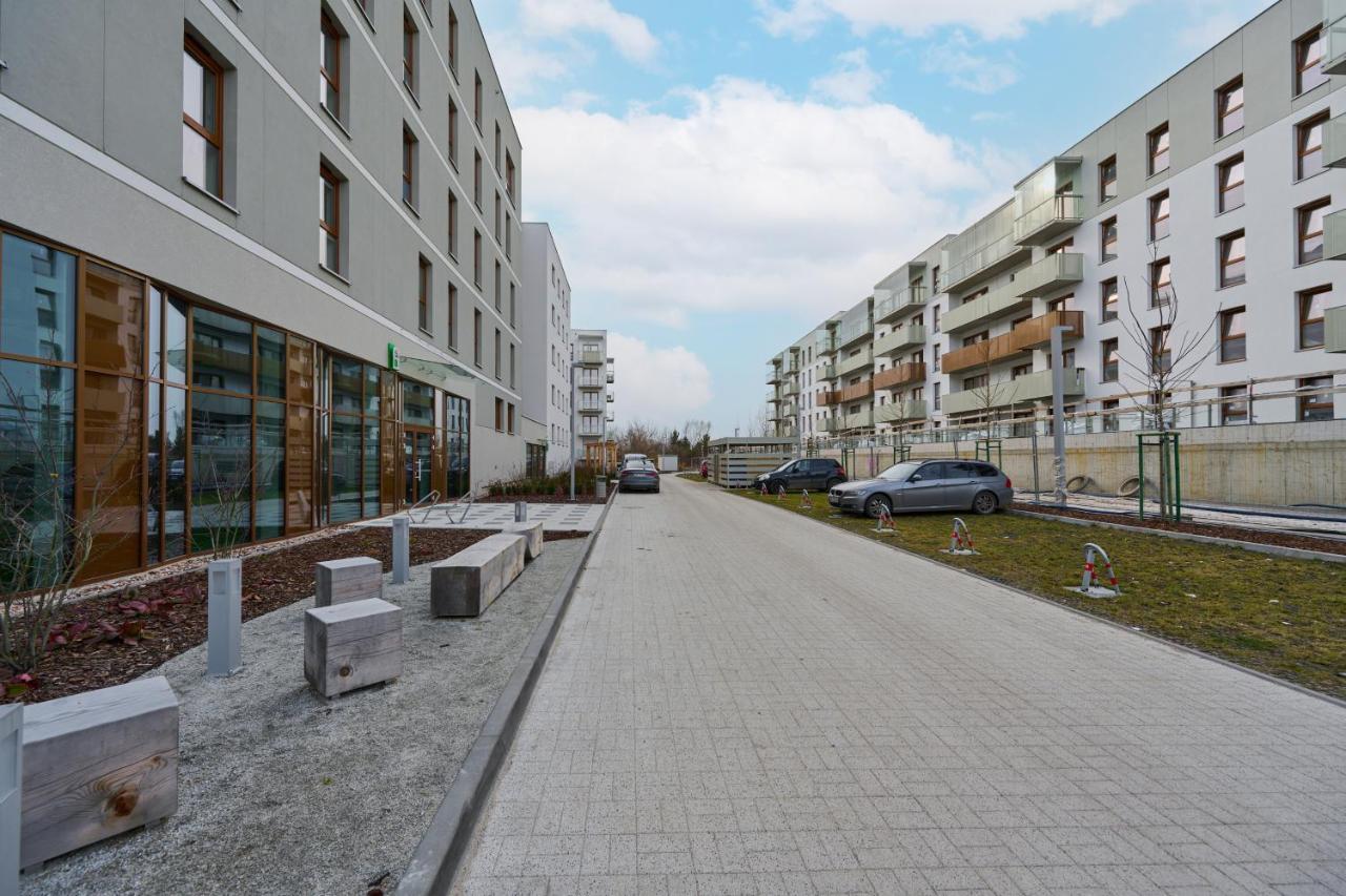 Apartment Wichrowa With Free Garage Wroclaw By Noclegi Renters Exterior photo