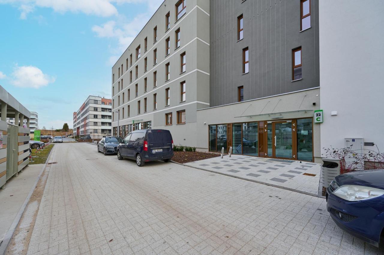 Apartment Wichrowa With Free Garage Wroclaw By Noclegi Renters Exterior photo